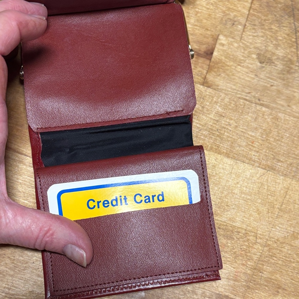 Buxton vintage rare Women's Red Leather Wallet NEW - Picture 4 of 13